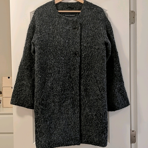 Grey Coat - Picture 1 of 4